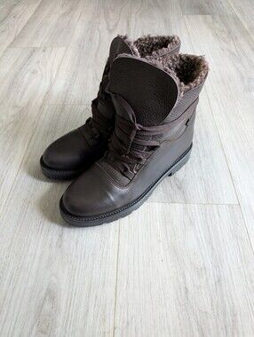 La Canadienne Brown Leather Shearling Lined Lace Up Winter Boots Size 8